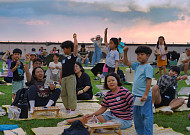 3대가 즐기는 ‘트윙클 성주!’ 세대통합형 야간 관광모델로 호평