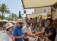 "영 식스티를 노려라! "소비 주류로 떠오른 시니어를 위한 맞춤 카드 경쟁