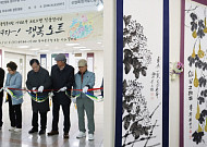 동대문노인종합복지관, ‘2025 어르신 작품전시회’ 성료