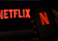 넷플릭스 1Q 영업익 전년比 18.2% 상승⋯주가는 8% 급락
