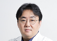 [기고] 찬바람 불면 시리는 부모님 무릎통증 그냥 두다 병 키운다