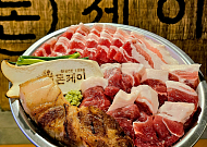 '2TV 생생정보' 오늘방송맛집- 결정적 한 수, 모둠 돼지고기 맛집 '돈○○'
