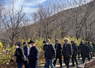 강원랜드 사회공헌재단, 진폐재해자 대상 산림휴양 시범사업 첫 추진
