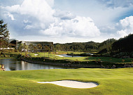 철(鐵)이 만든 세상, 페럼클럽