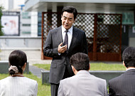 오피스 드라마에 투영된  중장년 세대의 불안