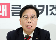 송언석 “인요한, 시대 마지막 선비…의원직 사퇴 안타깝지만 존중”