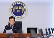 李대통령 "'국민주권의 날' 지정 입법 꼼꼼히 챙겨달라…명칭 여론조사도"