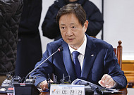 이찬진 금감원장 “부동산 자금 쏠림 줄인다⋯금융시장 안정 총력”