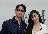 '소녀시대' 티파니, 남편 변요한과 신혼 근황⋯"평생 파트너와 안정적인 일상"