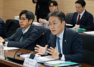 복합지원, 취약계층 70%에 닿았다⋯내년 공공의료·소상공인 확대