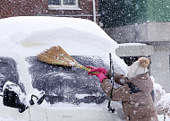 무안 등 전남 폭설...미끄러짐 사고 잇따라