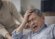 급성뇌졸증으로 쓰러진 아버지 대신 자녀가 보험금 청구할 수 있을까?