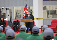 김정은 "제 발로 나가라"…시찰 현장서 부총리 전격 해임