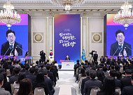 李 "원전 신규 건설, 열어놓고 판단…너무 닫혀 있으면 안 돼”