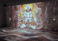 “팔찌 벽에 닿자, 전시품이 짜잔”…인사동에 뜬 쿠키런 [가보니]