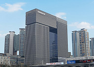 무디스, 두산밥캣 등급전망 ‘긍정적’ 상향…그룹 신용부담 완화