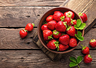 과일 매출 1위 딸기, 과식했다간 '관절' 위험