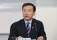 김종철 방미통위원장, 내달 이동통신 3사 CEO와 만난다