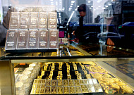 주식 열풍 속에서도 ‘금’을 쥐는 사람들 [왜 지金인가]