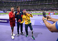 ‘갤럭시Z플립7’ 밀라노 코르티나 동계올림픽 에디션 등판…삼성 올림픽 폰 '역대 최고 명작'은?