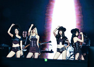 블랙핑크, 홍콩서 월드투어 피날레⋯완전체 컴백 향해 달린다