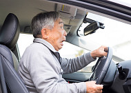 교통사고 후유증에 힘든 고령자를 위한 한의치료