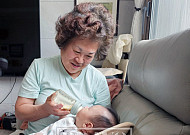 ‘자격증·노인 일자리’ 손주 키운 경험, 일로 연결하다