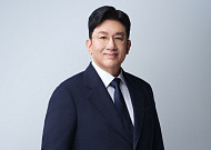 방시혁 등 하이브 경영진 3인, '빌보드 파워 100' 선정