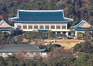 靑 “이 대통령 조폭연루설 허위 확인돼…언론사에 추후보도 요청”