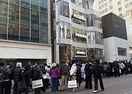 “인스타서 본 K패션, 여기 다 있네요”...방한 외국인도 홀린 ‘무신사 스토어 명동’[가보니]