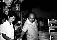 반세기를 버틴 저력… 담벼락 노점이 ‘강남의 부엌’이 되기까지 [영동시장 사람들➁]