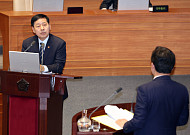 구윤철 경제부총리 "환율·집값 안정 목표⋯정책적 노력 다할 것"