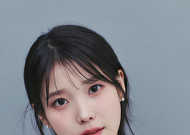 아이유, 오늘(16일) 생일 맞아 3억 기부⋯억 소리 나는 누적 기부액 '얼마?'