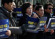 與 소상공인위원장, 당정 대형마트 새벽배송 논의에 “쿠팡 견제에 소상공인 희생 안돼”