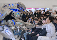 휴머노이드 17종 DDP에 총집결⋯완전 자율 로봇 '우치봇' 첫 공개
