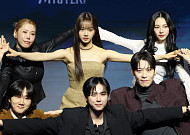 김도훈, 에스파 카리나 손 주물럭?⋯"내 손 긁은 것" 억울한 해명