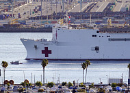 트럼프 “그린란드에 병원선 보낼 것”…현지선 “사양하겠다” 반발