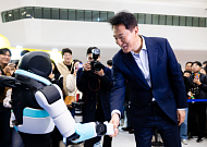 서울시 AI 페스티벌, 1.7만 명 몰렸다…"실증 확대·기업 지원 강화"