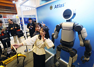 내년 휴머노이드 로봇 시장 급성장⋯산업부, 3대 강국 도약 박차