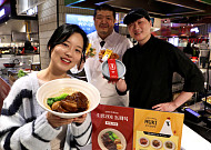 [포토] 롯데百 잠실점, 김병묵·조광효 셰프 ‘흑백 미식전’ 팝업