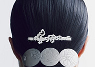 국립박물관문화재단-하이브, 신라 유산 담은 ‘성덕대왕신종’ 협업 굿즈 선봬