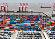 기업 체감경기 한 달새 하락 전환⋯중동 전쟁에 전 산업 전망 '싸늘'