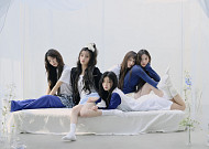 아일릿, 日서 억대 스트리밍 곡 추가⋯‘아몬드 초콜릿’ 롱런 인기