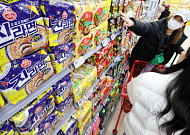 농심·오뚜기·삼양·팔도, 라면 값 최대 14.6% 인하…대상·CJ·사조는 식용유 가격도↓(종합)