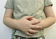 아이 “배 아파요” 대부분은 기능성…하지만 이런 증상은 주의[e건강~쏙]