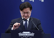홍익표 “공소취소 거래설, 정부 신뢰 훼손하는 가짜뉴스⋯방미심위 조사 있을 것”