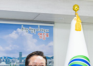 [인터뷰] 최호권 영등포구청장 “‘젊은 경제도시’ 전환…청년 늘자 지역 살아났다”