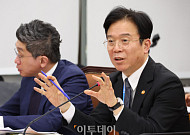 김영훈 노동부 장관 14억원 신고…권창준 차관 20억원 [재산공개]