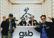 日 패션 성지에 ‘평균연령 73세 점원’ 일하는 찻집 등장