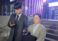 박나래, 2차 조사 7시간 만에 종료⋯전 매니저들에게 "할 말 없다"